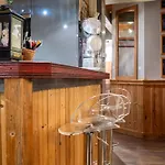 ホテル Le Hameau De Mon Pere 5*