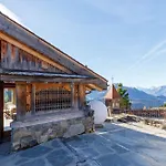 ホテル Le Hameau De Mon Pere 5*