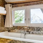 ホテル Le Hameau De Mon Pere 5*