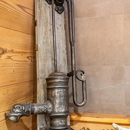 Le Hameau De Mon Pere 5* מניגו