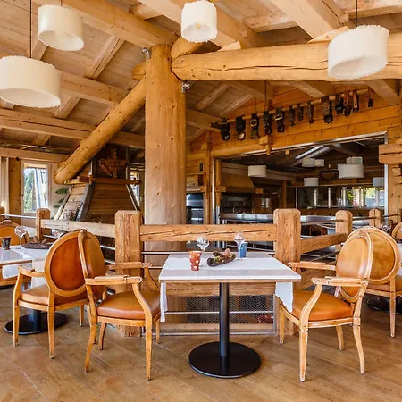 Le Hameau De Mon Pere מלון