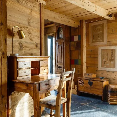 Отель Le Hameau De Mon Pere Маниго