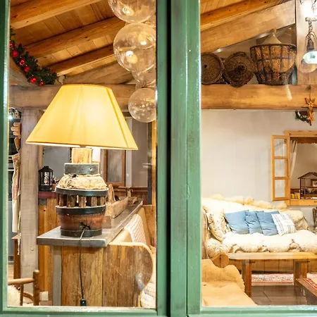 Отель Le Hameau De Mon Pere Маниго